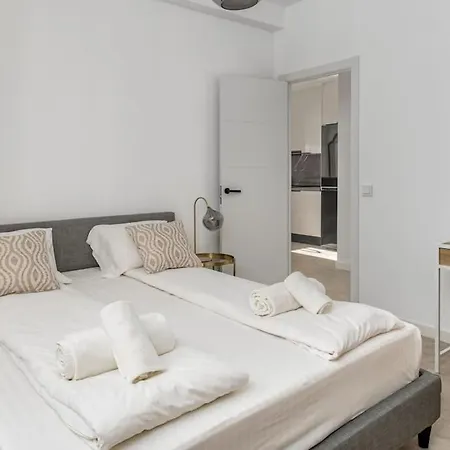 Downtownescape Modern Elegance